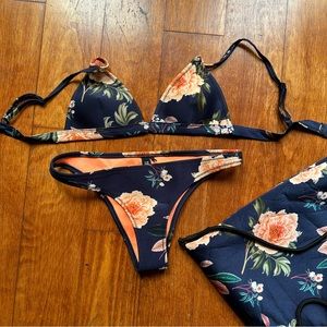 Triangl bikini - neoprene fabric, navy floral print! With bag